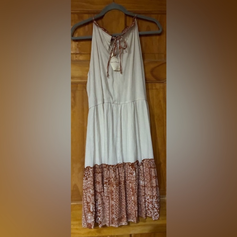Hem & Thread Maxi Sundress - Picture 2 of 3